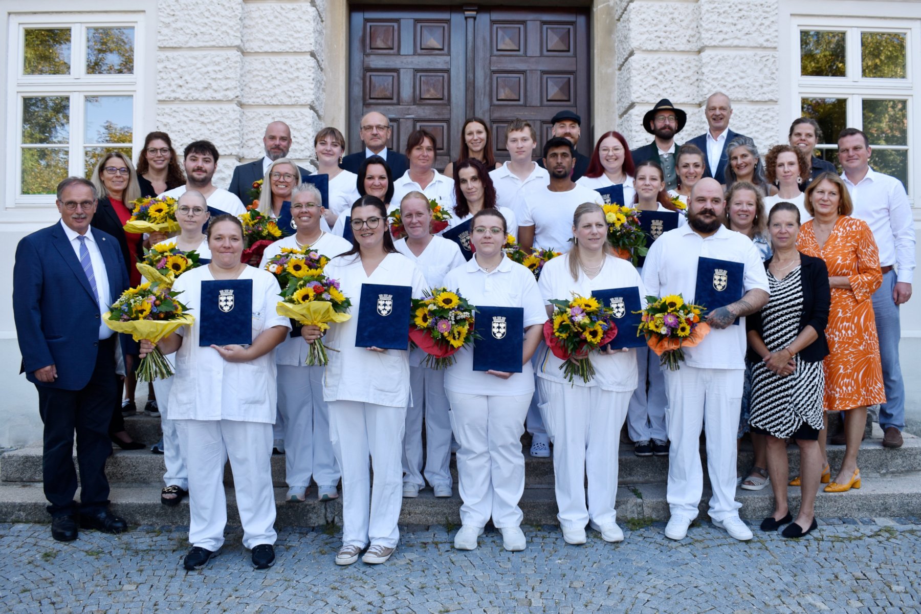 Die Absolventinnen und Absolventen der Pflegeassistenz-Ausbildung